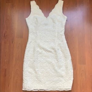 Ann Taylor Scalloped White Lace Sheath Dress Sz 0